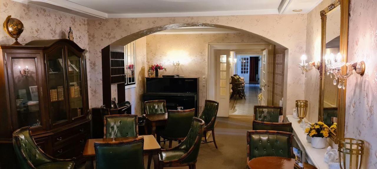 באד קארלסהפן Historisches Hotel Zum Schwan מראה חיצוני תמונה