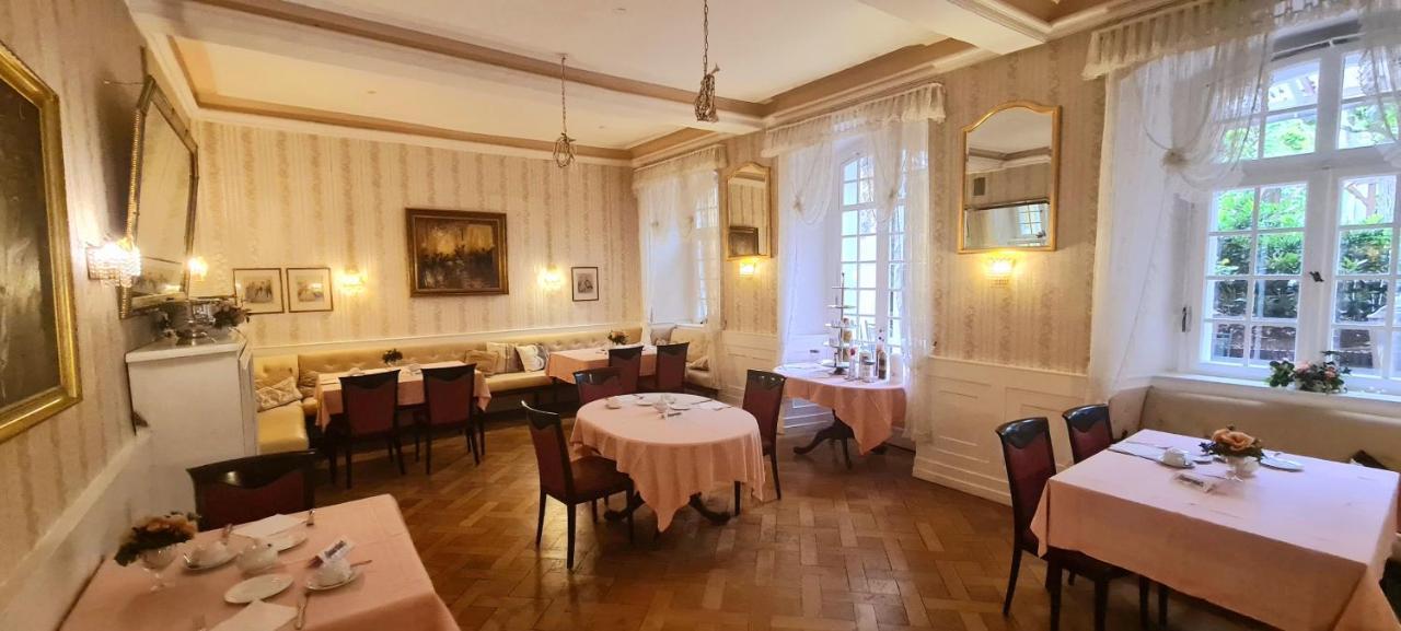באד קארלסהפן Historisches Hotel Zum Schwan מראה חיצוני תמונה