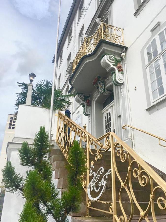 באד קארלסהפן Historisches Hotel Zum Schwan מראה חיצוני תמונה